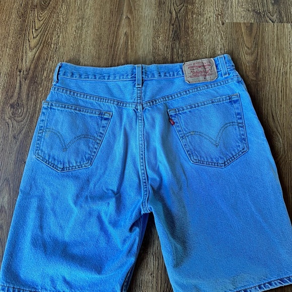 Levi's Light Blue Jean Shorts Classic Denim Style - Picture 4 of 6
